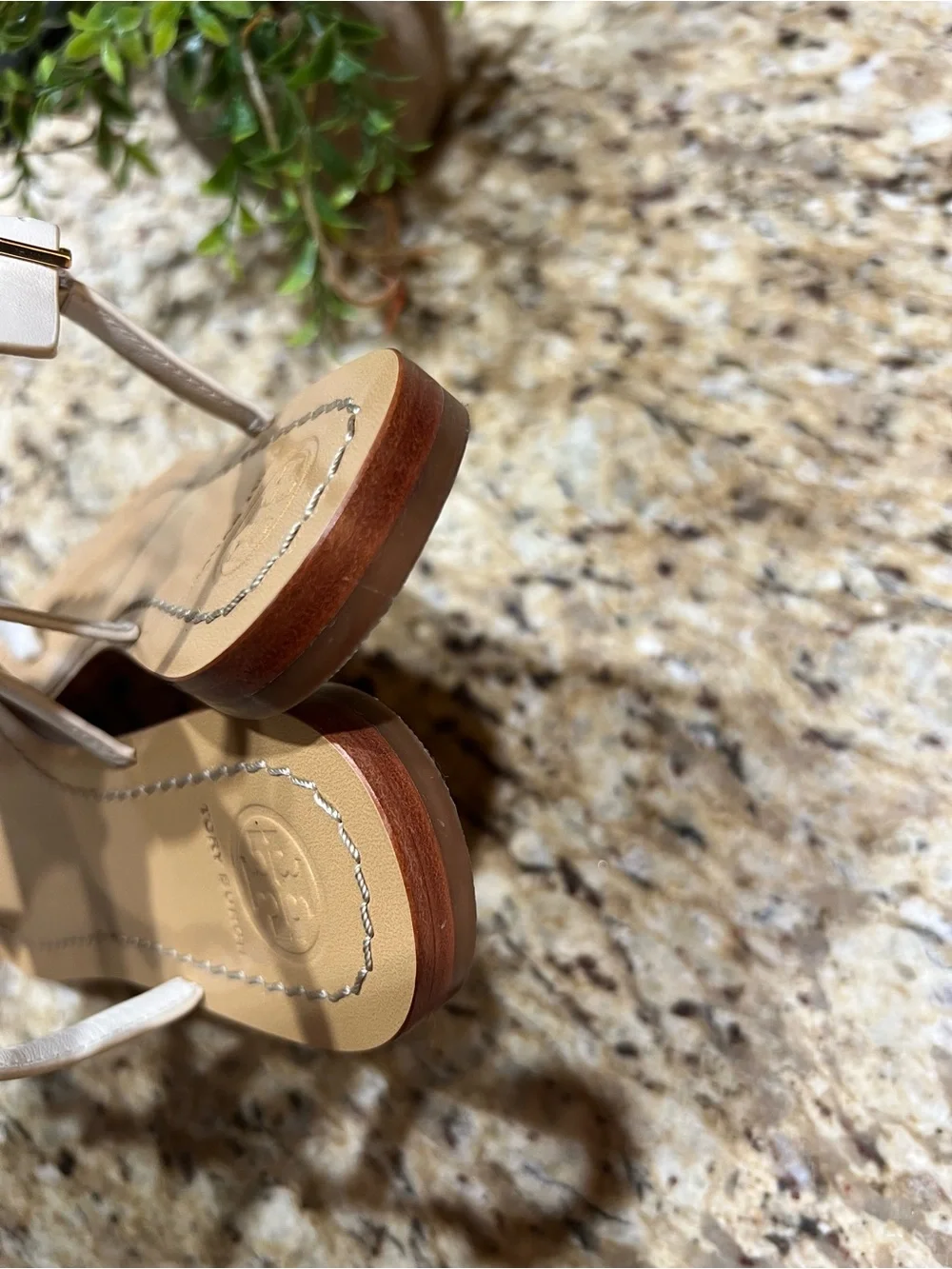 Tory Burch Emmy White Faux Pearl Leather T Strap Sandals 6.5M